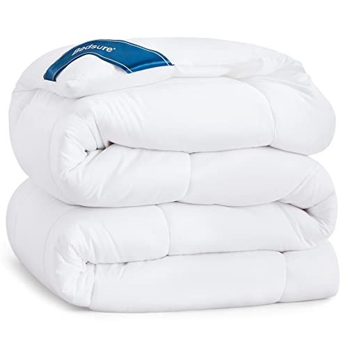 Bedsure Comforter Duvet Insert - Quilted Comforters Queen Size, All Season Duvet, Down Alternative Bedding Comforter with Corner Tabs(White,Queen 88'x88')