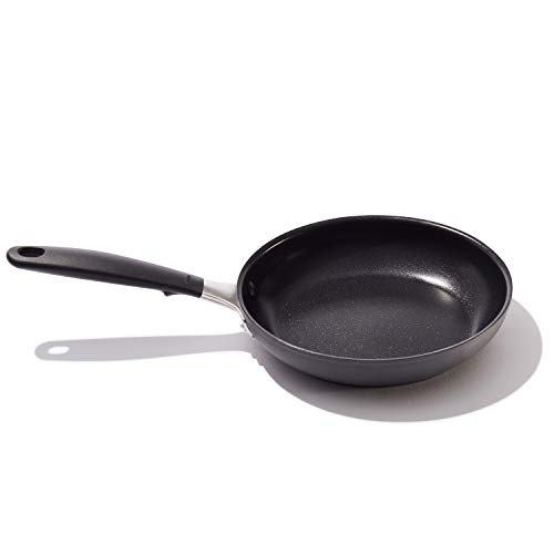 OXO Good Grips 8' Frying Pan Skillet, 3-Layered German Engineered Nonstick Coating, Stainless Steel Handle with Nonslip Silicone, Black