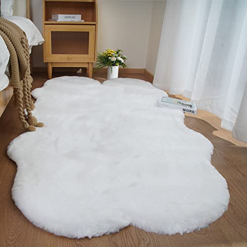 Ghouse Soft Faux Sheepskin Fur Rug 4x6 White Fluffy Rug Bedside Rug Plush Rug Shag Nursery Rug Carpet Area Rug for Living Room Bedroom Playing Room Decor