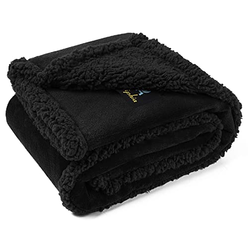 Waterproof Pet Blanket, Liquid Pee Proof Dog Blanket for Sofa Bed Couch, Reversible Sherpa Fleece Furniture Protector Cover for Small Medium Large Dogs Cats, Black X-Large（85' x 57'）