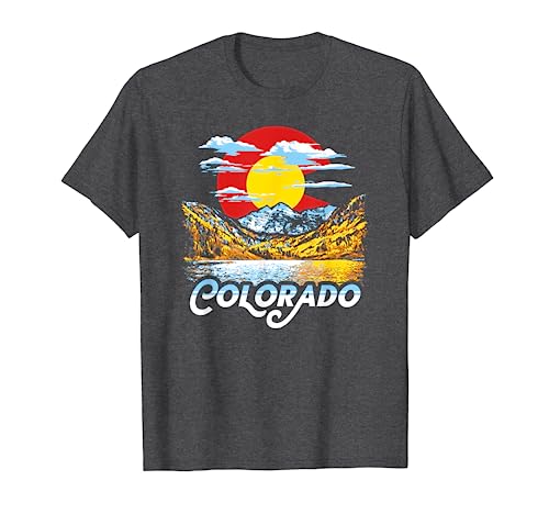 Vintage Colorado Flag Maroon Bells Retro Mountains Graphic T-Shirt