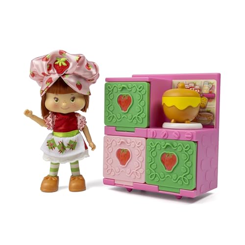 The Loyal Subjects Strawberry Shortcake Sweet Scented 5.5-inch Poseable Fashion Doll in Exclusive Baking Outfit and Berry Bake Playset with Oven, Baking Mixtures and Cooking Accessories