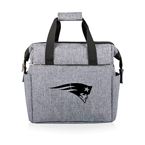 PICNIC TIME Gray New England Patriots Lunch Cooler