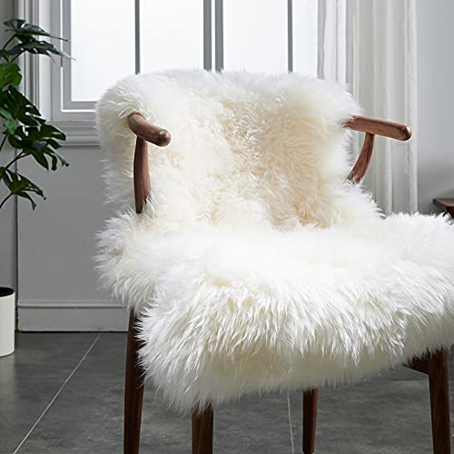 HUAHOO Premium Genuine Sheepskin Rug Real Australia Sheepskin Natural Luxury Fluffy Lambskin Fur Area Rug Seat Covers for Kids Bedroom Sofa Chair Cover Pets Dogs Mat Single Pelt/2'x 3' White/Ivory