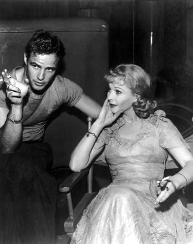 Posterazzi EVCMBDSTNAEC018 A Streetcar Named Desire, Marlon Brando and Vivien Leigh, On-Set, Smoking Cigarettes, 1951 Photo Print, 8 x 10, Multi