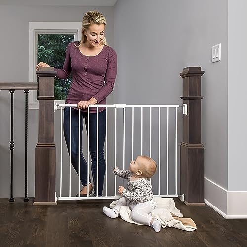Regalo 2-in-1 Extra Wide Stairway and Hallway Walk ThroughBaby Safety Gate, Hardware Mounting, White 24'x40.5'x28.5'(Pack of 1)