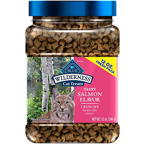 Blue Buffalo Wilderness Crunchy Cat Treats, Salmon 12-oz Tub