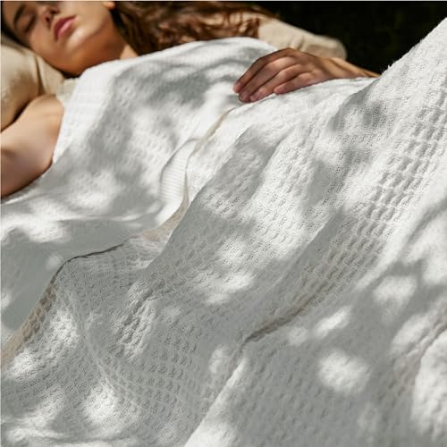 Bedsure 100% Cotton Blankets King Size for Bed - Waffle Weave Blankets for Summer, Lightweight and Breathable Soft Woven Blankets for Spring, White, 104x90 inches