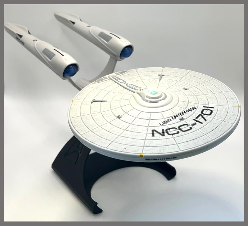 Star Trek Starship U.S.S. Enterprise NCC-1701 11-Inch Replica Ship with Pedestal/Stand and Extras