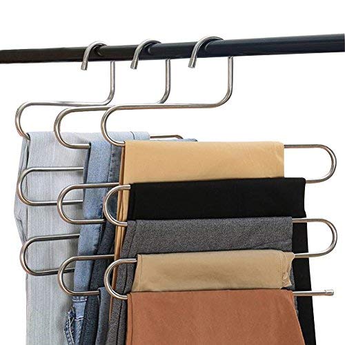 why-the-type-of-clothes-hangers-you-use-actually-matters