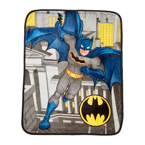 Franco Batman DC Comics Kids Bedding Super Soft Silk Touch Throw, 40 in x 50 in, (Official Licensed Product)