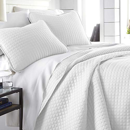 Southshore Fine Living, Inc. Vilano Springs, Premium Quality, Soft, Wrinkle, Fade, & Stain Resistant, Easy Case, Oversized Quilt Cover Set with 1 Quilt Set and 2 Shams, Full/Queen, Bright White