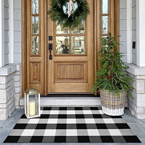 KOZYFLY Buffalo Plaid Area Rugs 27.5x43 Inches Black and White Checkered Rug Washable Front Door Mat Hand Woven Cotton Outdoor Rug Small Rug for Front Porch Kitchen Entryway Patio Bathroom