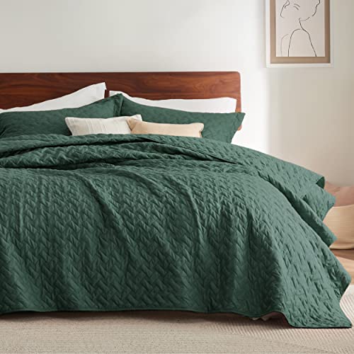 Bedsure King Size Quilt Set - Lightweight Summer Quilt King - Dark Green Bedspread King Size - Bedding Coverlet for All Seasons (Includes 1 Quilt, 2 Pillow Shams)