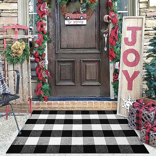 KILOCOCO Buffalo Plaid Checkered Rug - Door Mat Outdoor, Black and White Outdoor, Cotton Washable Porch Rug Layered Doormats for Front Porch/Farmhouse/Entryway, 27.5x43 Inches