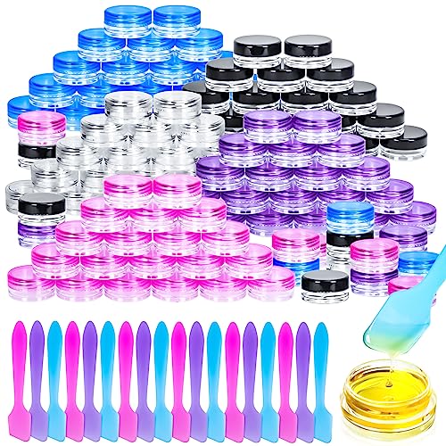 MotBach 100 Pcs 3g Empty Plastic Containers with Lids,Tiny Makeup Sample Containers Small Pot Jars Clear Round Cosmetic Jars with 20 Pcs Mini Spatulas for Liquid Sample Powder Creams (Colored Lid)
